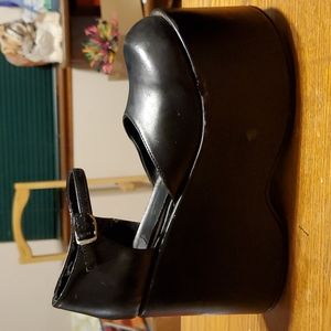N.Y.L.A Mary Jane's, Black, 7, 4.5 inch platforms